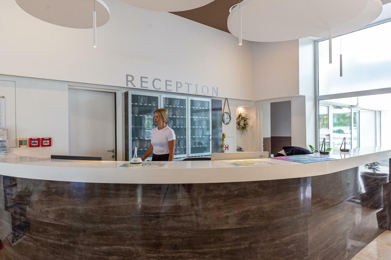 Paviljoni Omorika Hotel Crikvenica Kültér fotó
